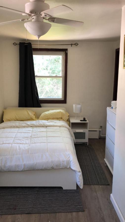 Cozy Room With Private Bathroom New York Exterior photo